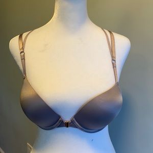 Light lavender VS bombshell 32B